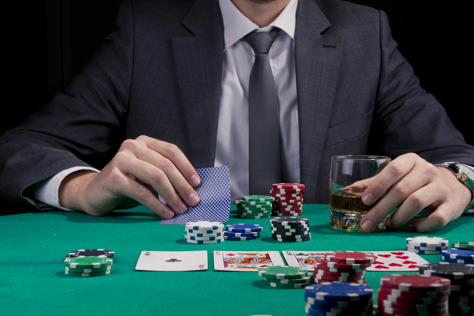 Процесс обучения покеру